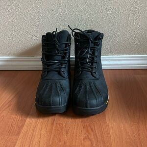 NWOT Men’s All Weather Duckboot in Black